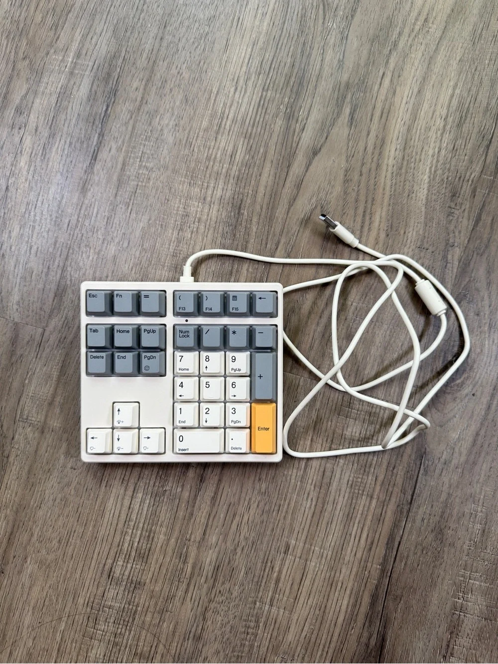Kisnt KN34 Mechanical Numpad - Like New